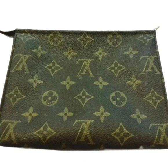 Louis Vuitton make up case - Picture 1 of 8